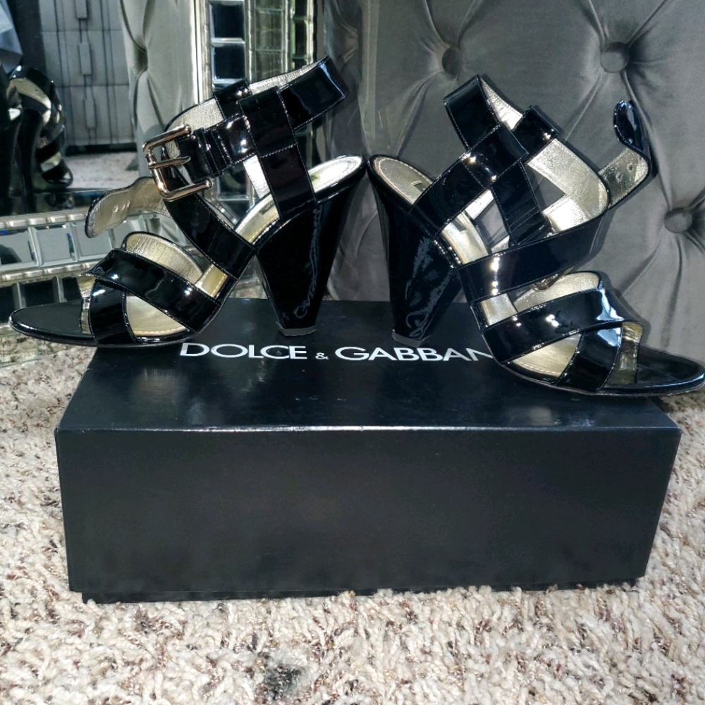 Black Patent leather sandals